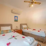 Mandalina, Cukurbag Peninsula-kas Вілла